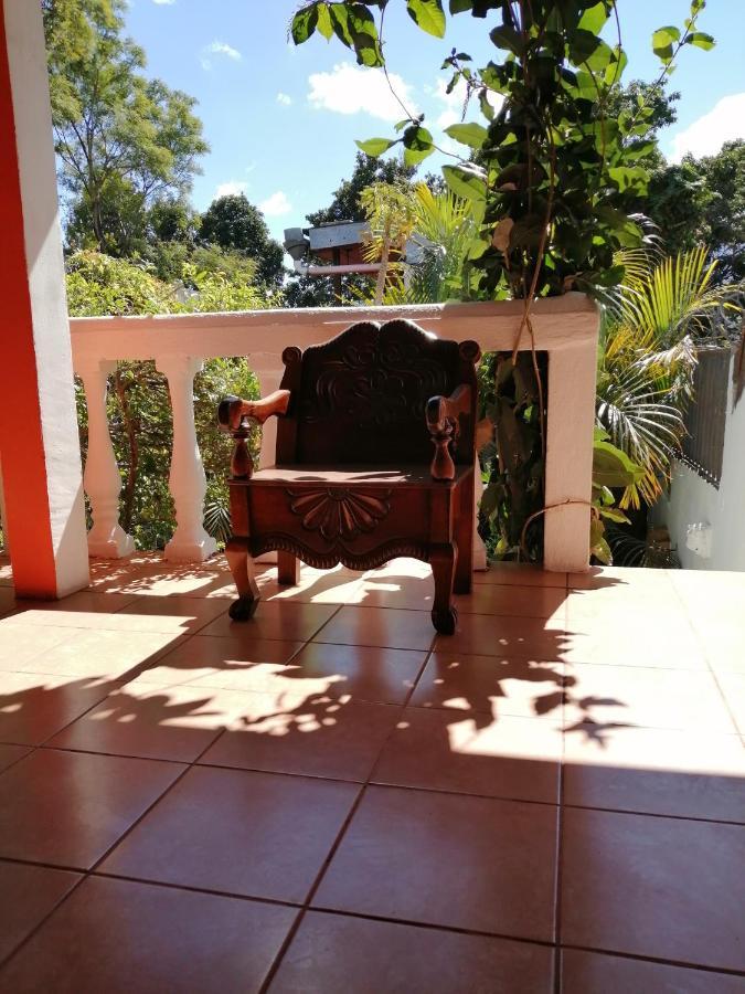 Hotel Internacional Guest House Antigua Extérieur photo
