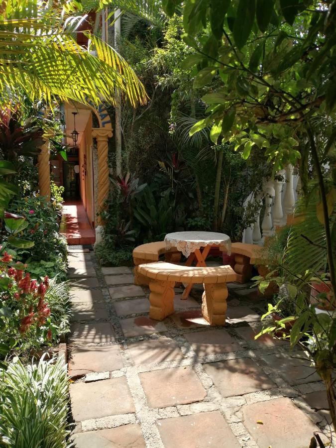 Hotel Internacional Guest House Antigua Extérieur photo